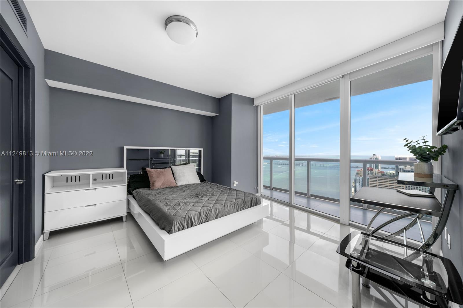 495 Brickell Ave Unit: 5203