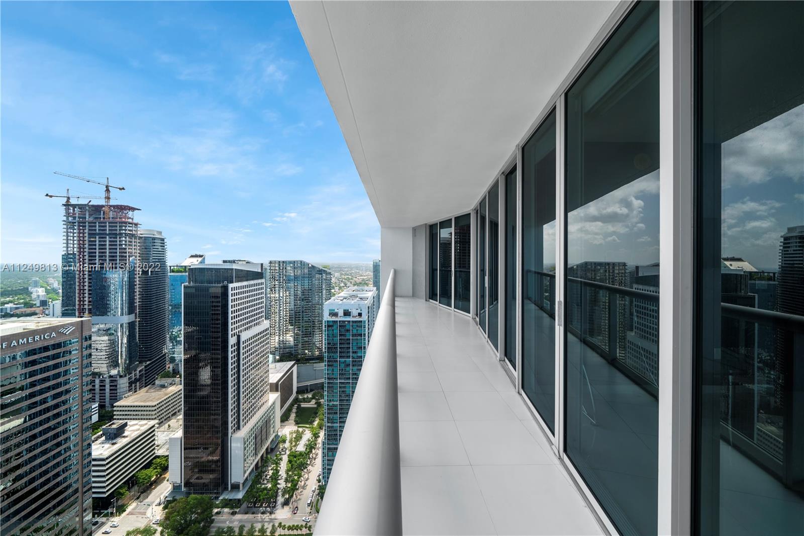 495 Brickell Ave Unit: 5203