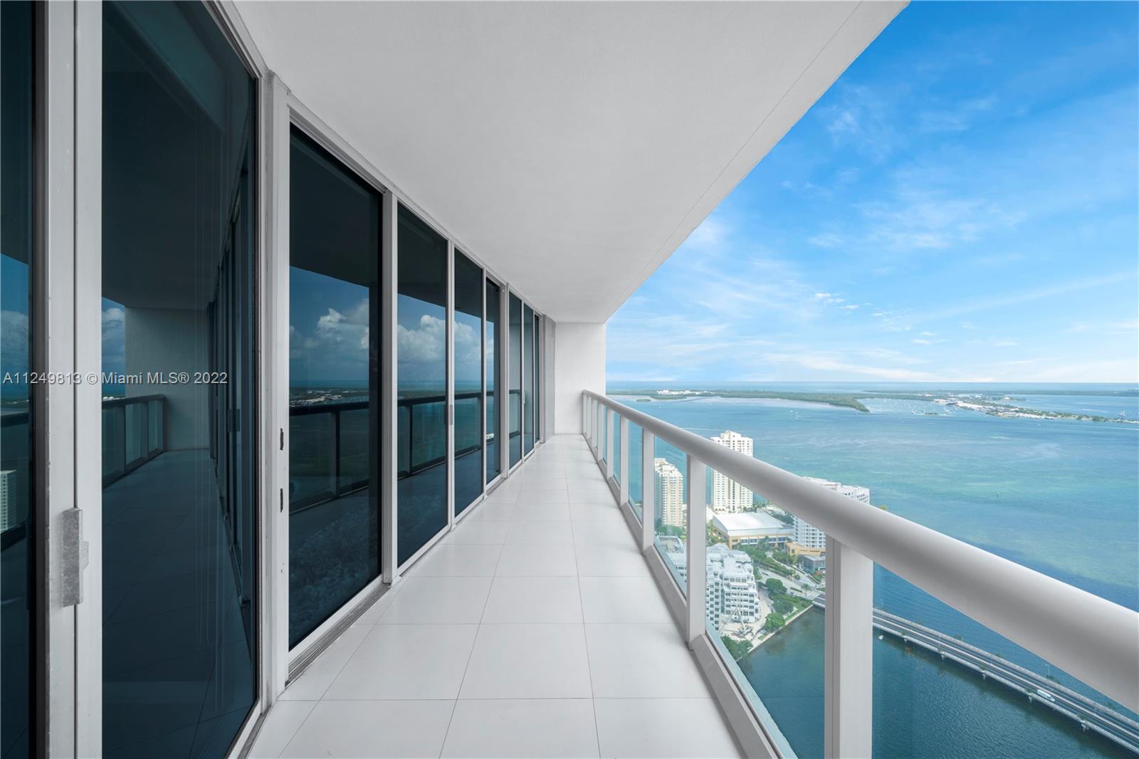 495 Brickell Ave Unit: 5203