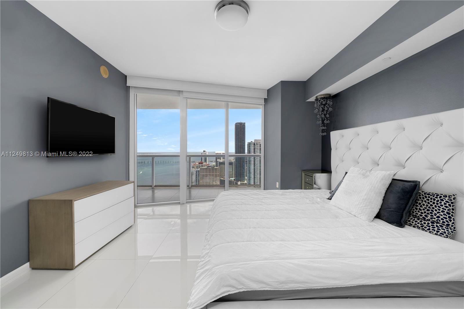 495 Brickell Ave Unit: 5203