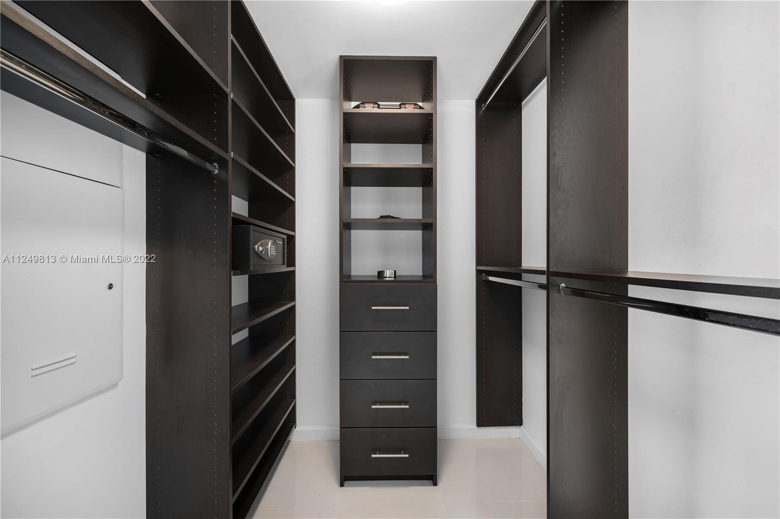 495 Brickell Ave Unit: 5203