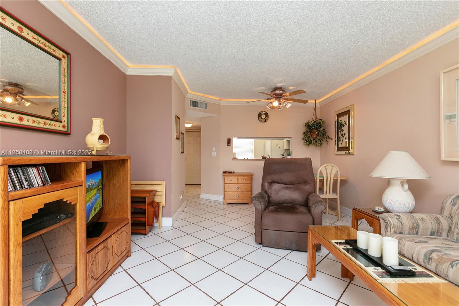 5560 Lakeside Dr Unit: 106