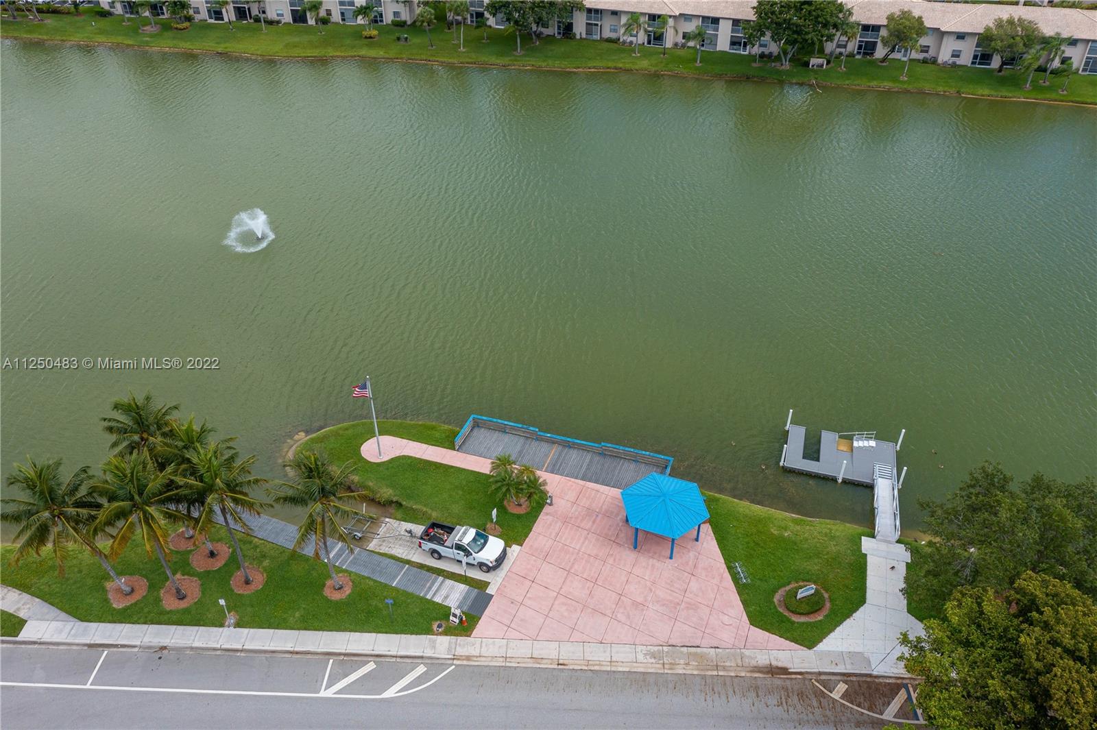 5560 Lakeside Dr Unit: 106