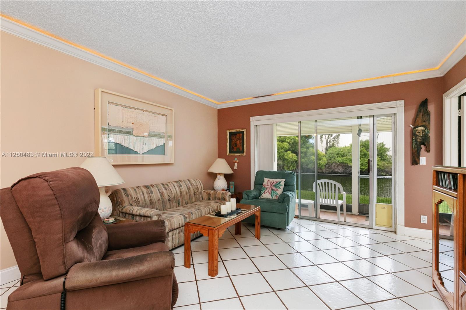 5560 Lakeside Dr Unit: 106