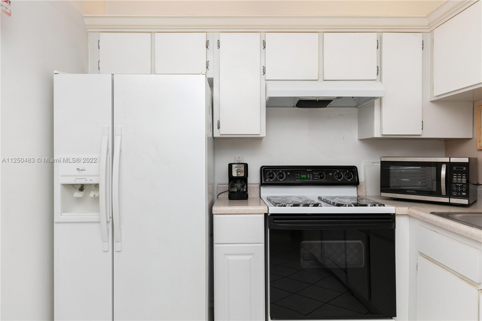 5560 Lakeside Dr Unit: 106