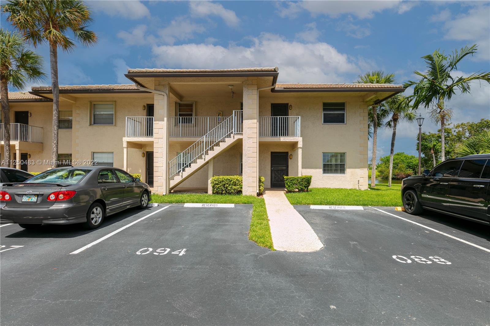 5560 Lakeside Dr Unit: 106