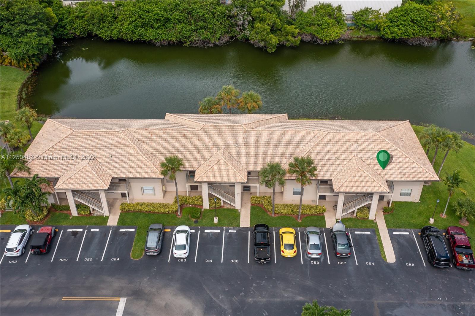 5560 Lakeside Dr Unit: 106
