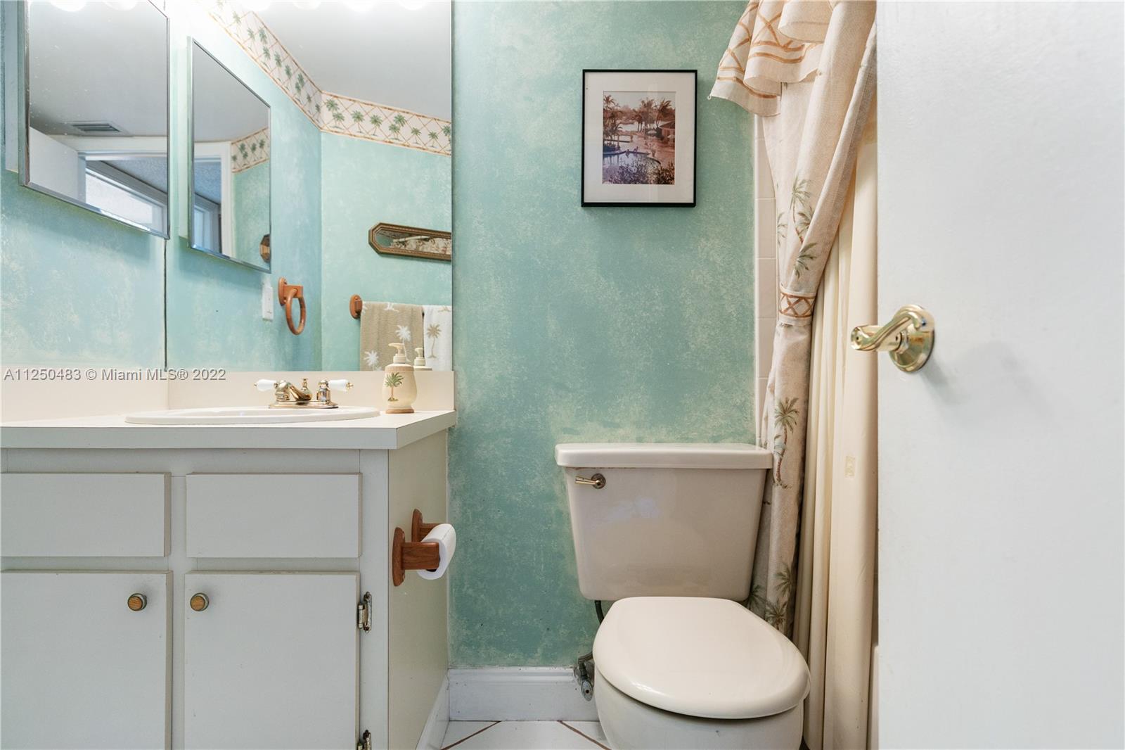 5560 Lakeside Dr Unit: 106