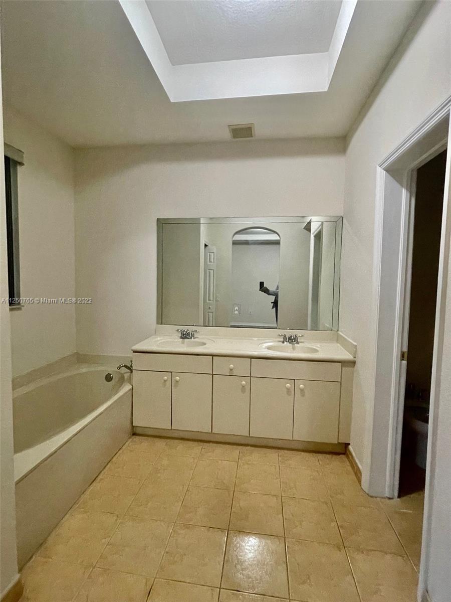 8468 SW 166th Pl Unit: 8468
