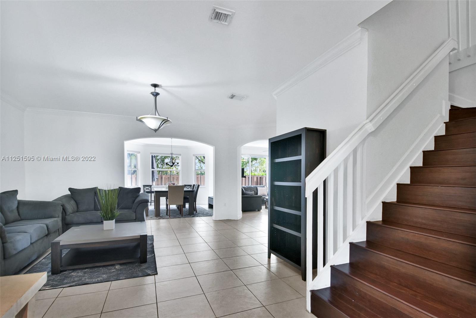 10829 NW 85th Ter