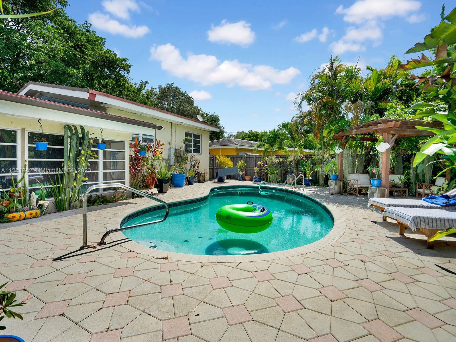 414 S 57th Way