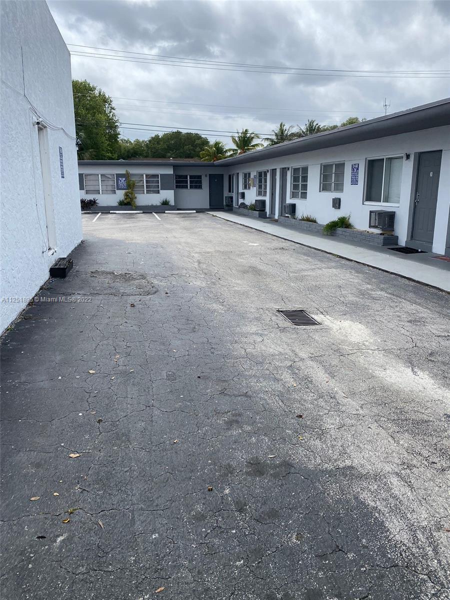 6300 Miramar Pkwy Unit: 6