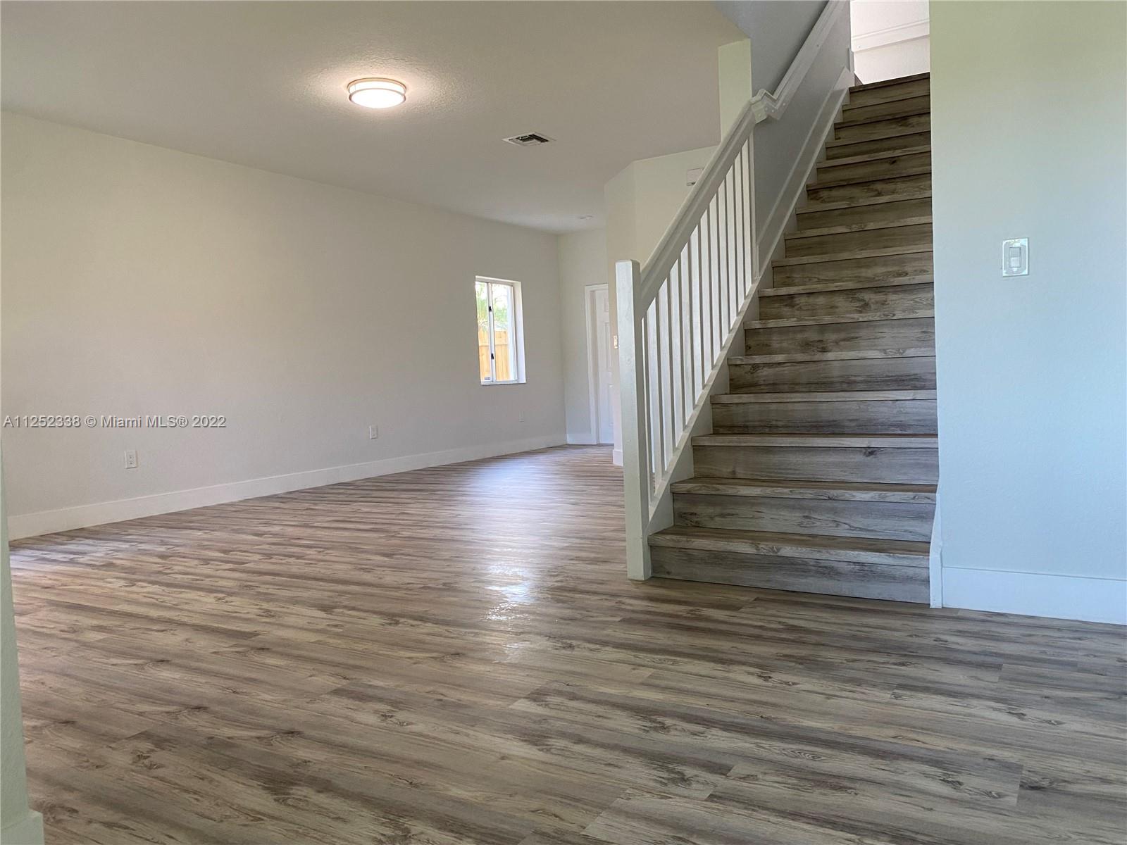 16350 SW 50th Ter