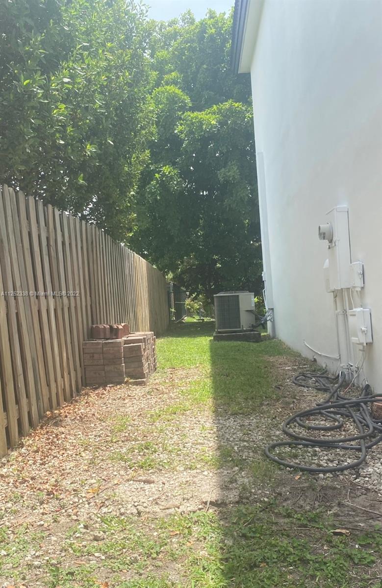 16350 SW 50th Ter
