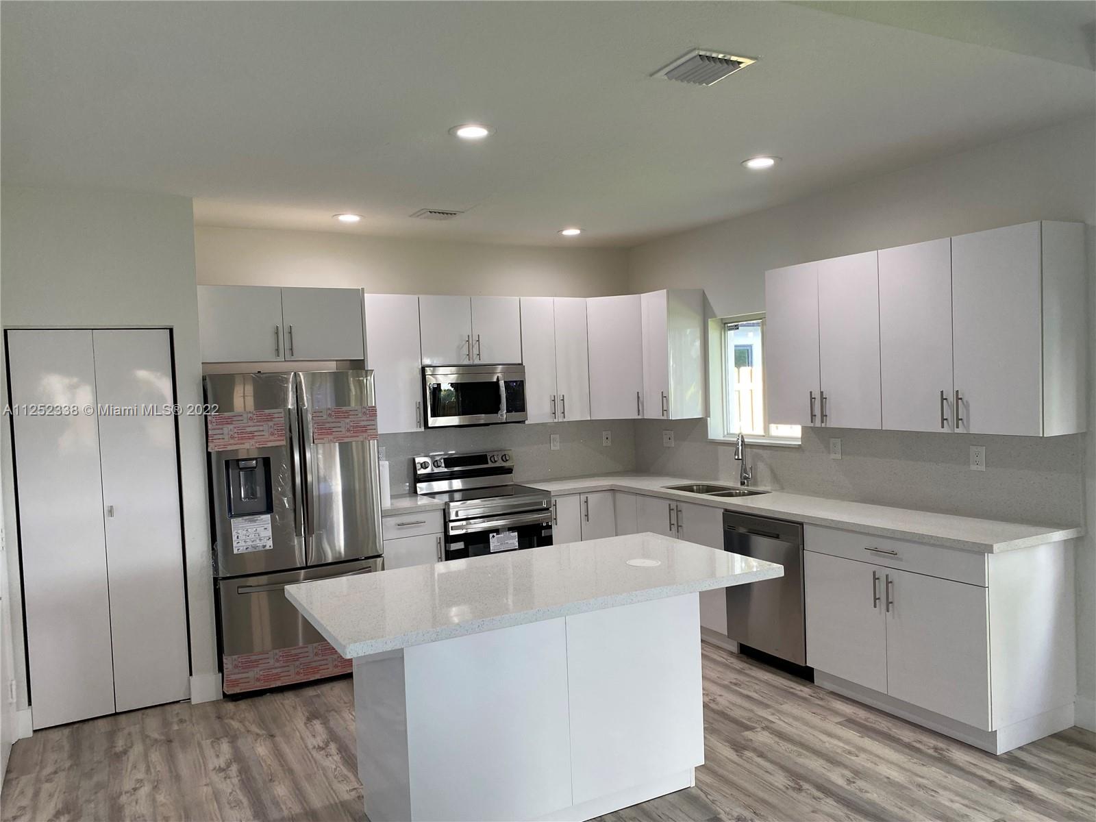 16350 SW 50th Ter