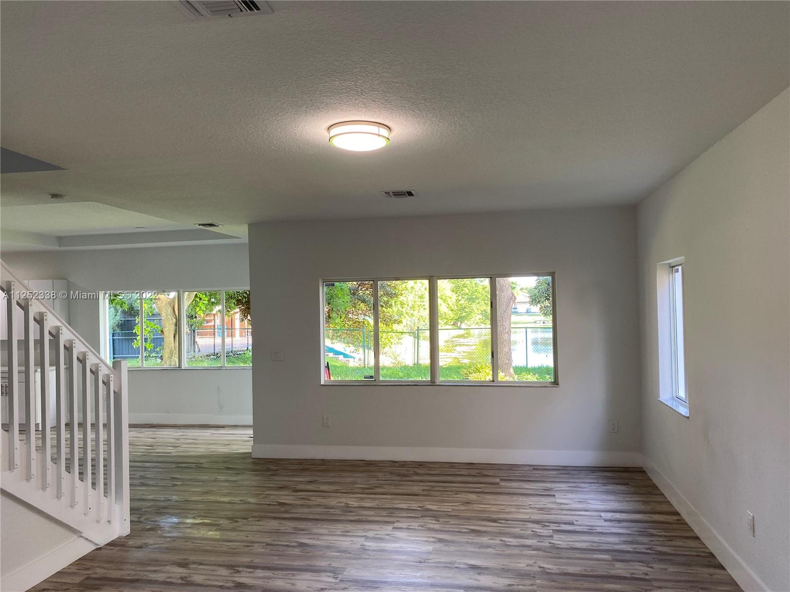 16350 SW 50th Ter