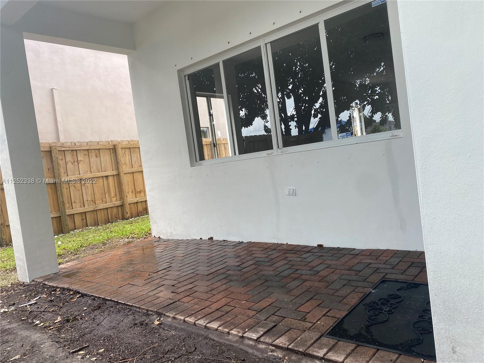 16350 SW 50th Ter