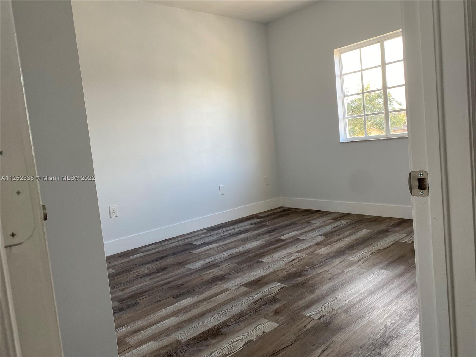 16350 SW 50th Ter