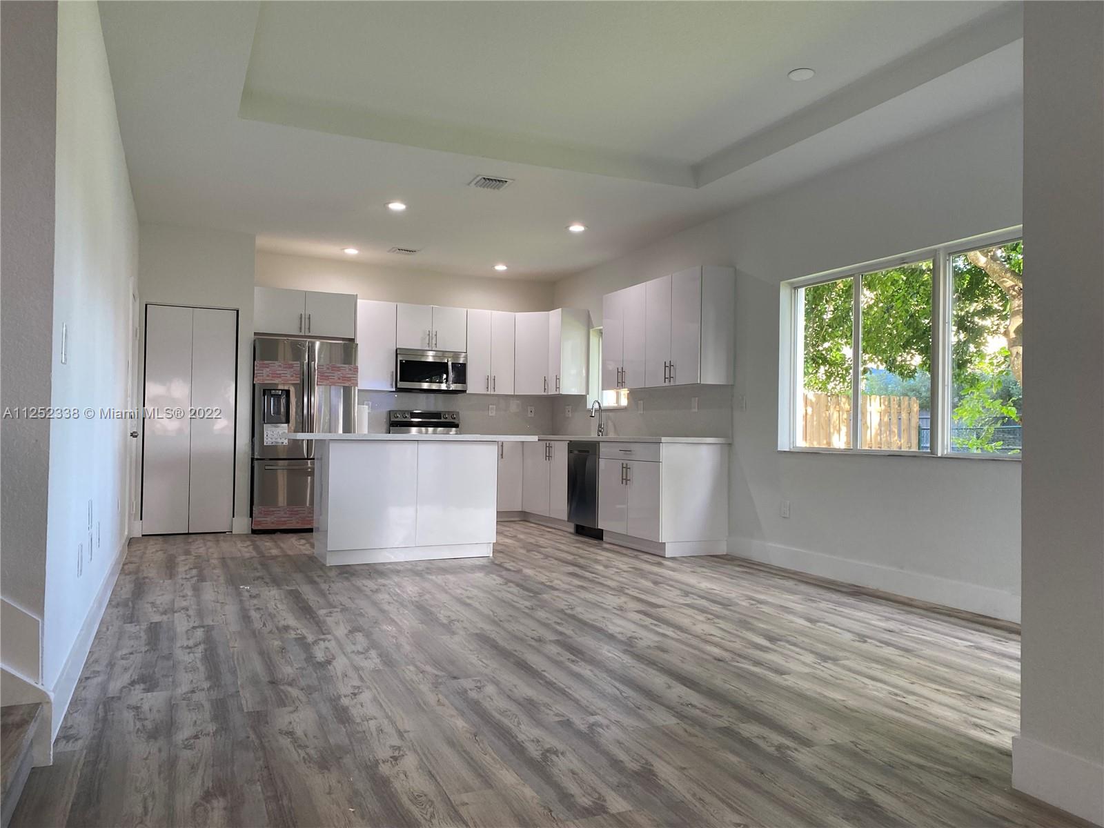 16350 SW 50th Ter