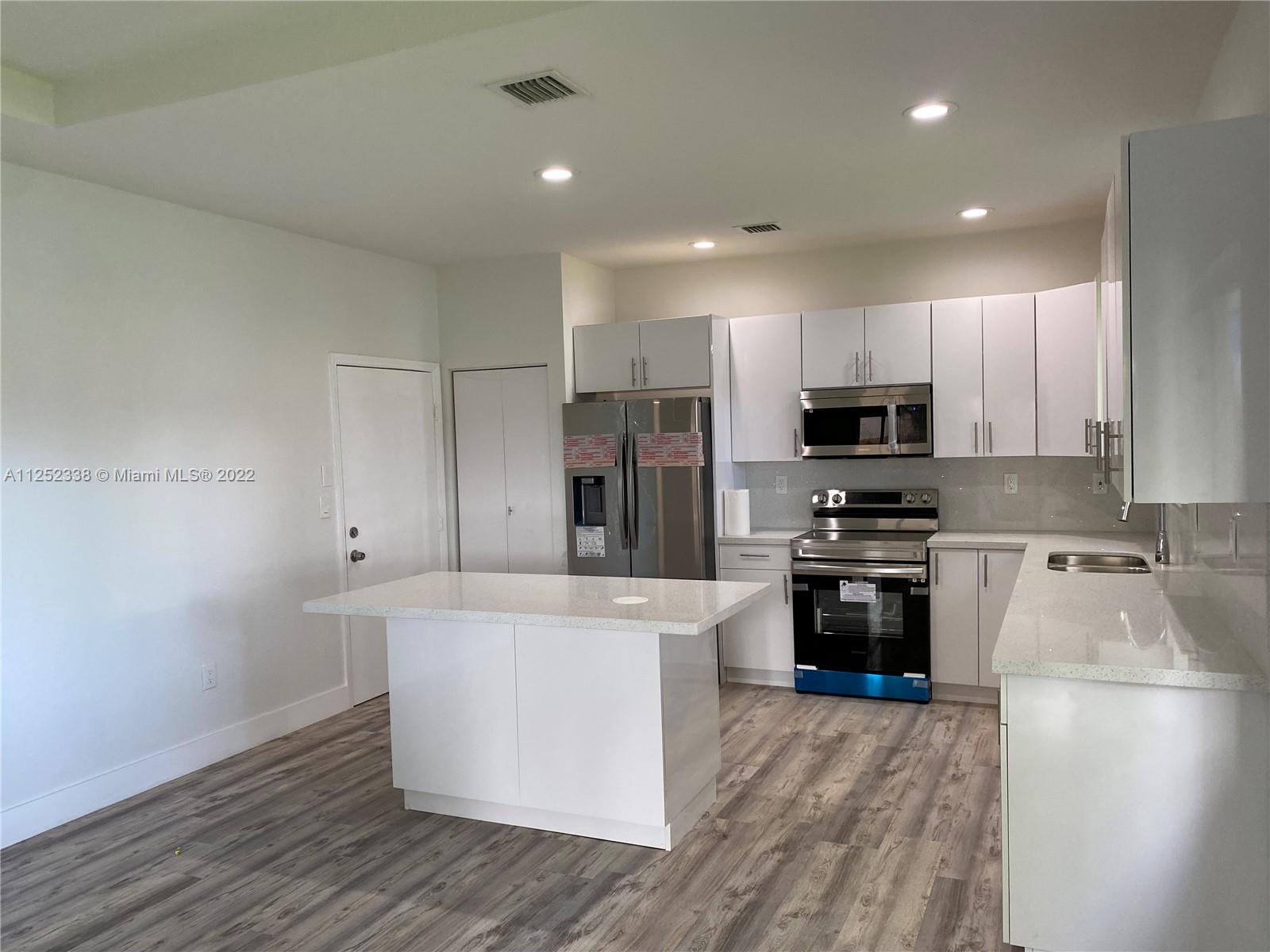 16350 SW 50th Ter