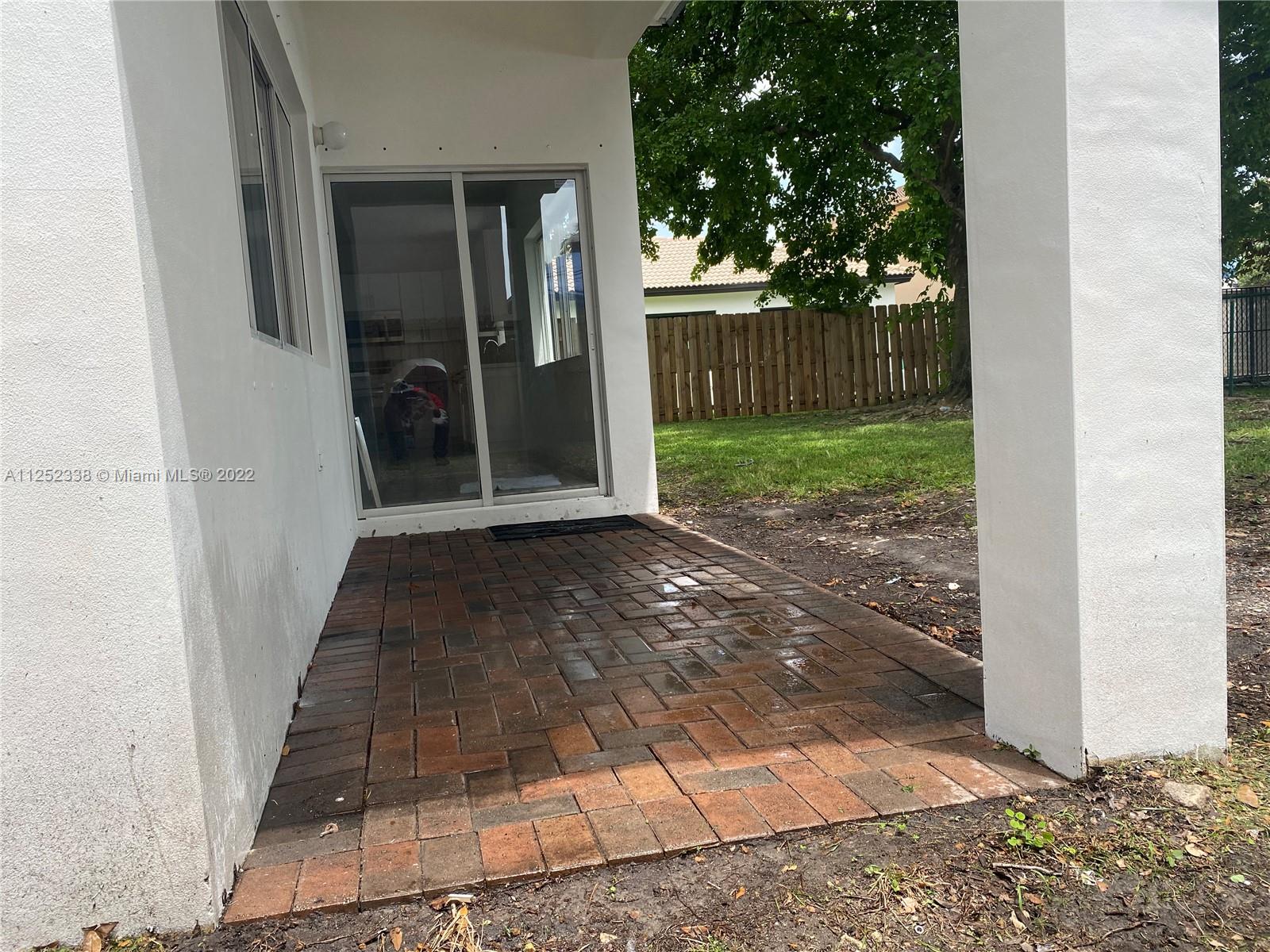 16350 SW 50th Ter