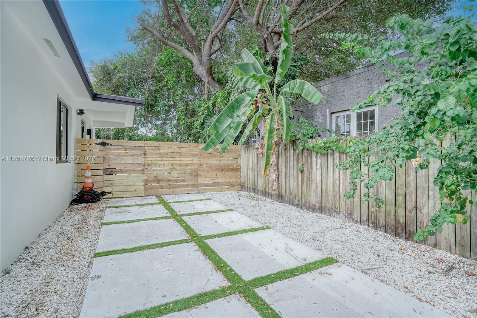 171 NW 47th St