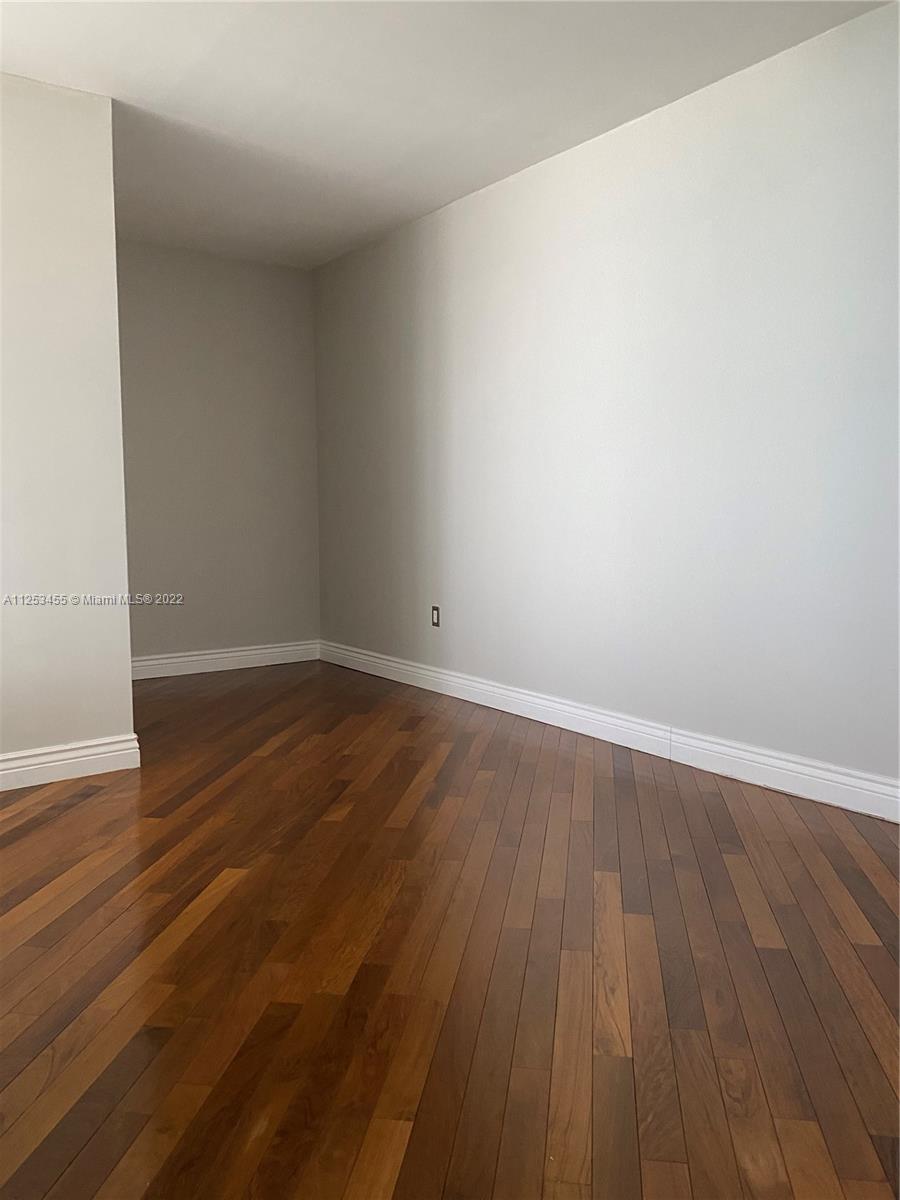 6365 Collins Ave Unit: 3911