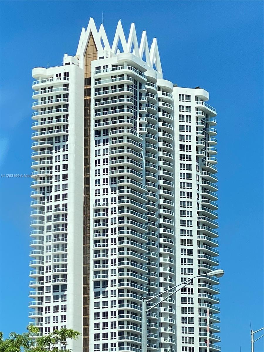 6365 Collins Ave Unit: 3911