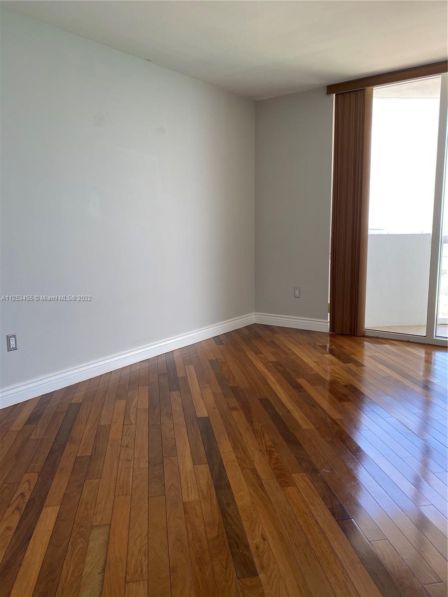 6365 Collins Ave Unit: 3911