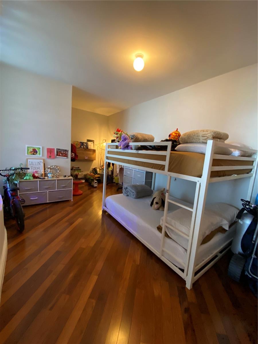 6365 Collins Ave Unit: 3911