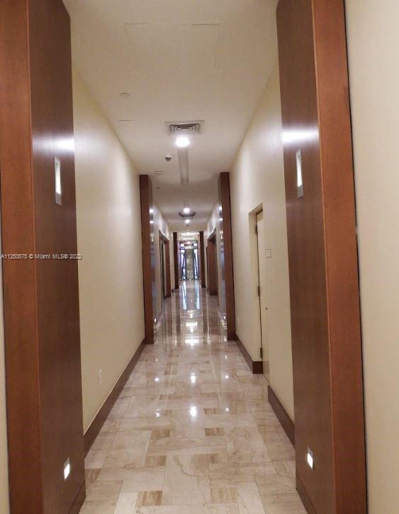 31 SE 5th St Unit: 3006