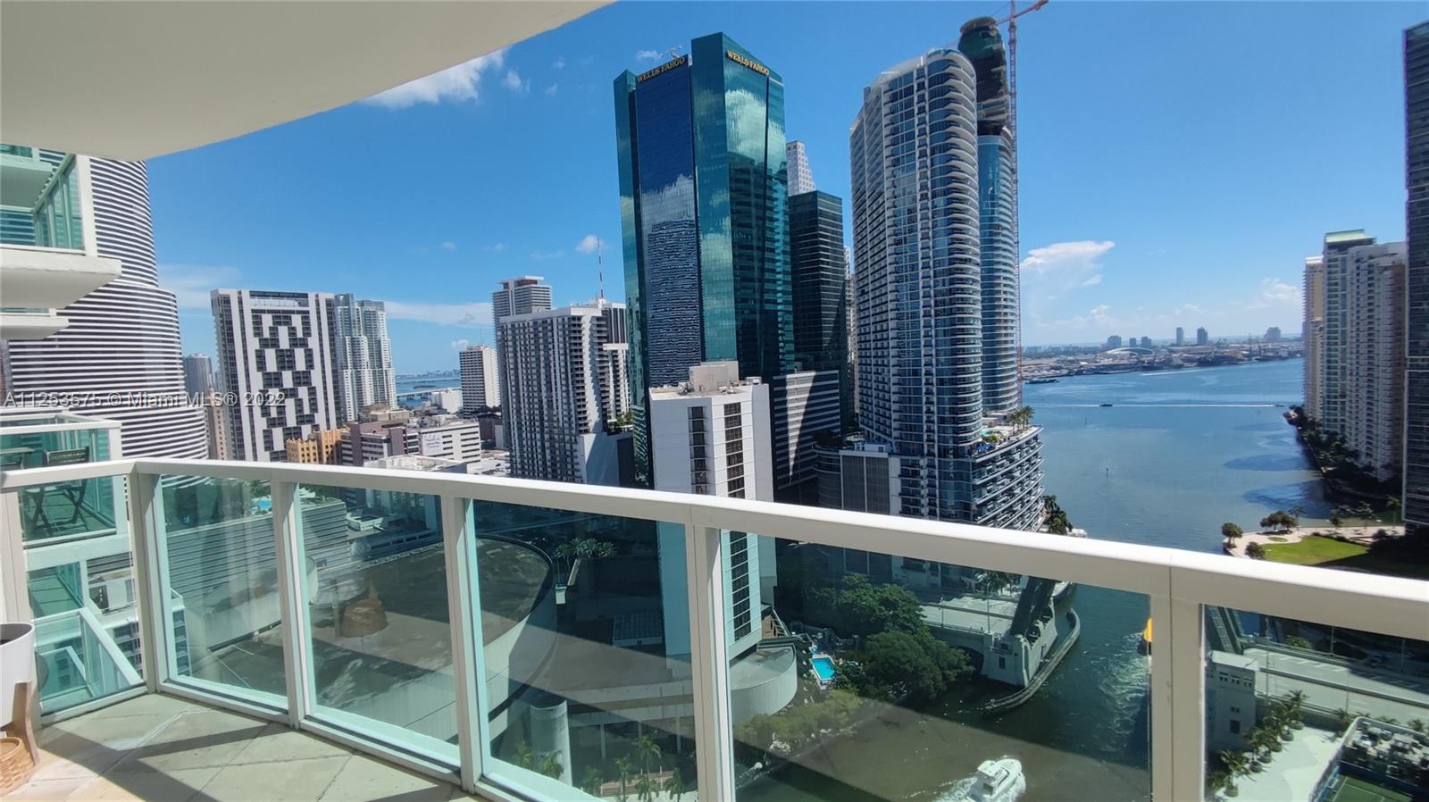 31 SE 5th St Unit: 3006
