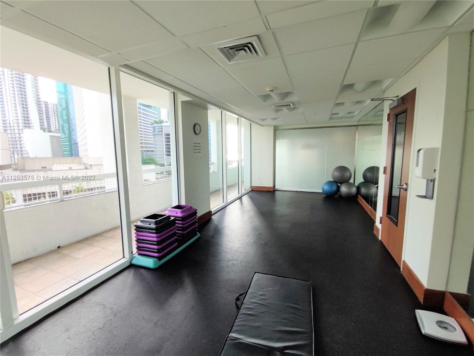 31 SE 5th St Unit: 3006