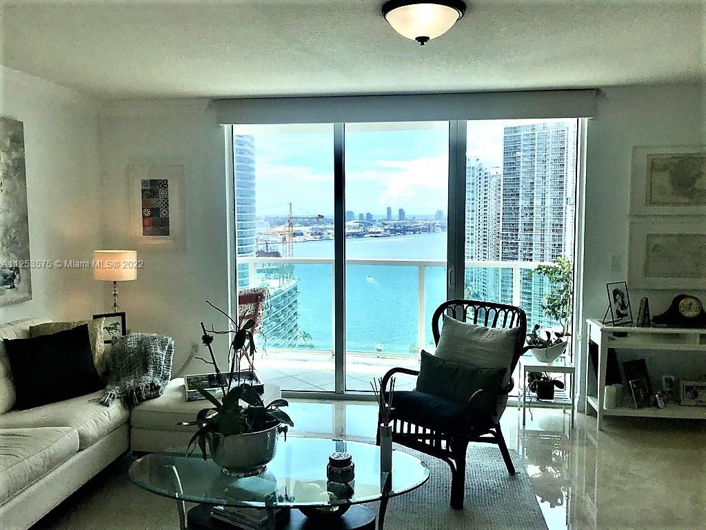 31 SE 5th St Unit: 3006
