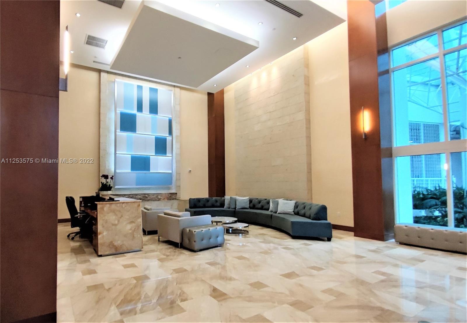 31 SE 5th St Unit: 3006