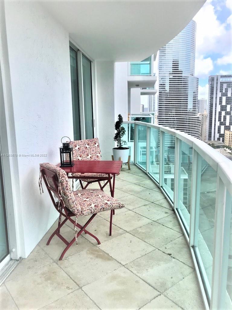 31 SE 5th St Unit: 3006