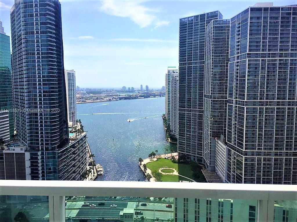 31 SE 5th St Unit: 3006