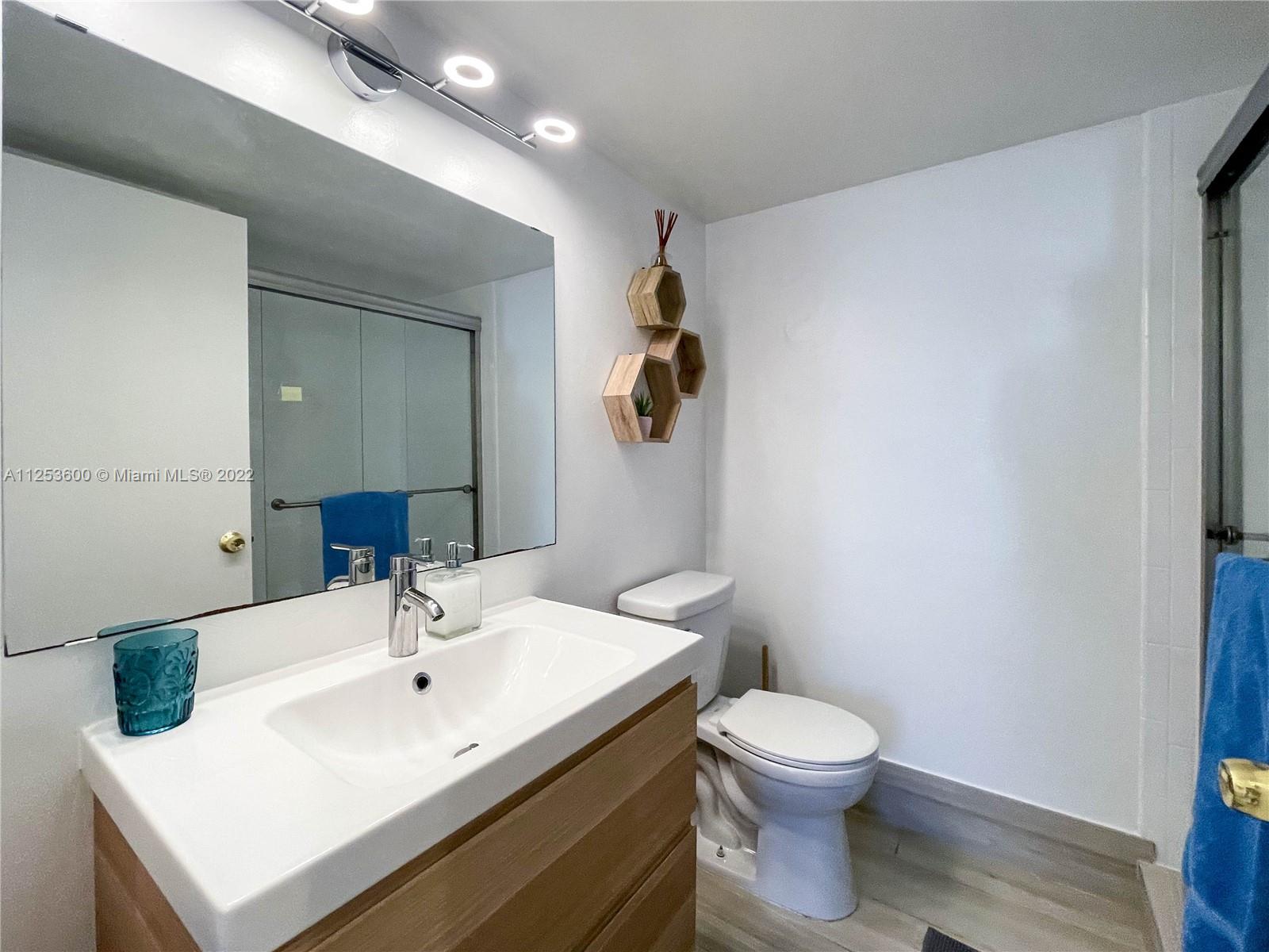 710 Washington Ave Unit: 323