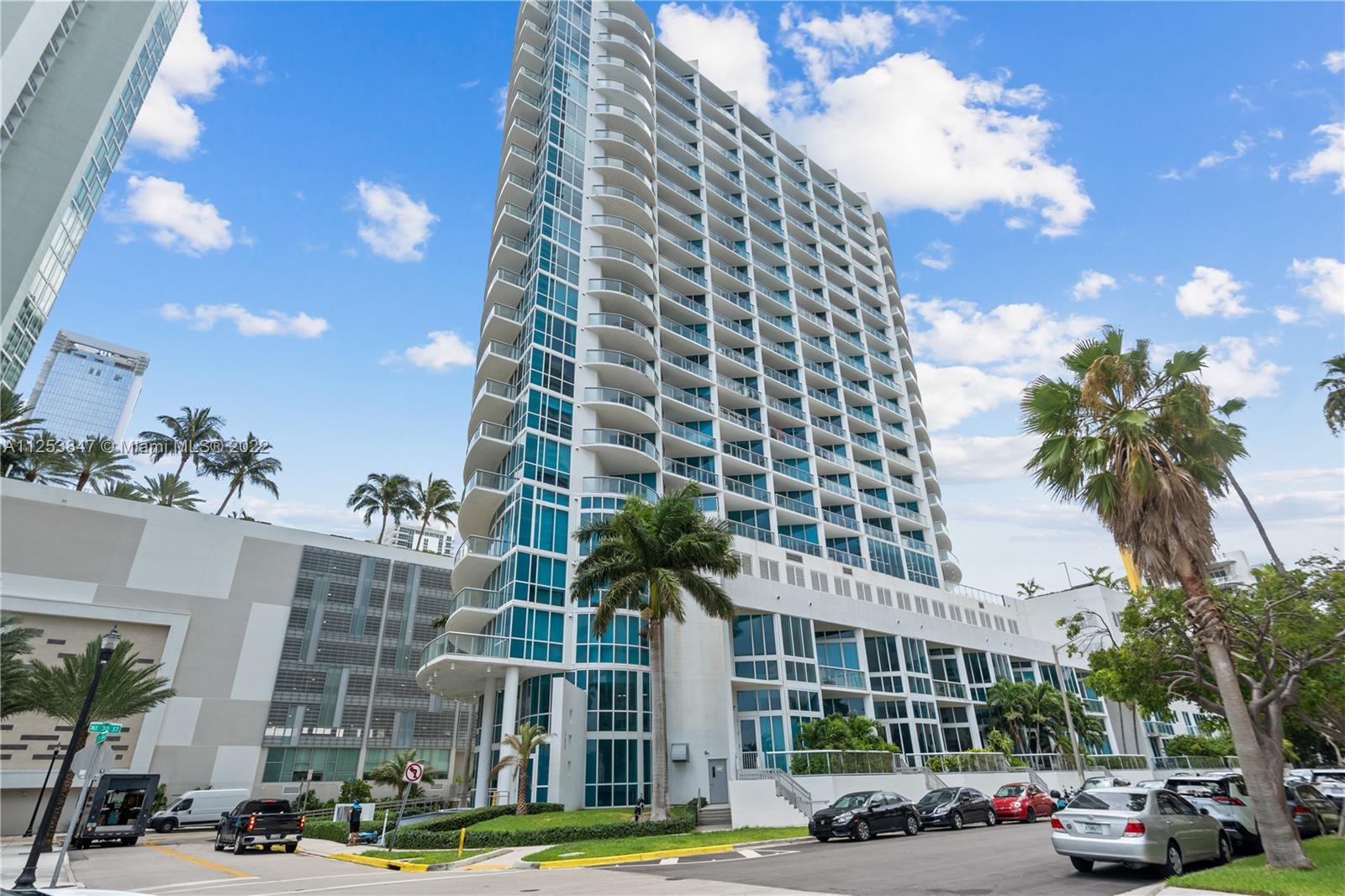 480 NE 30th St Unit: 2003