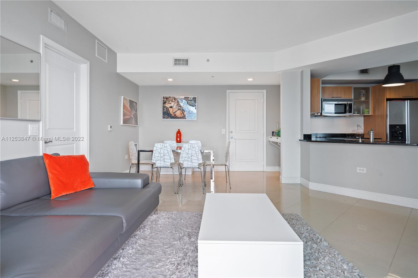 480 NE 30th St Unit: 2003