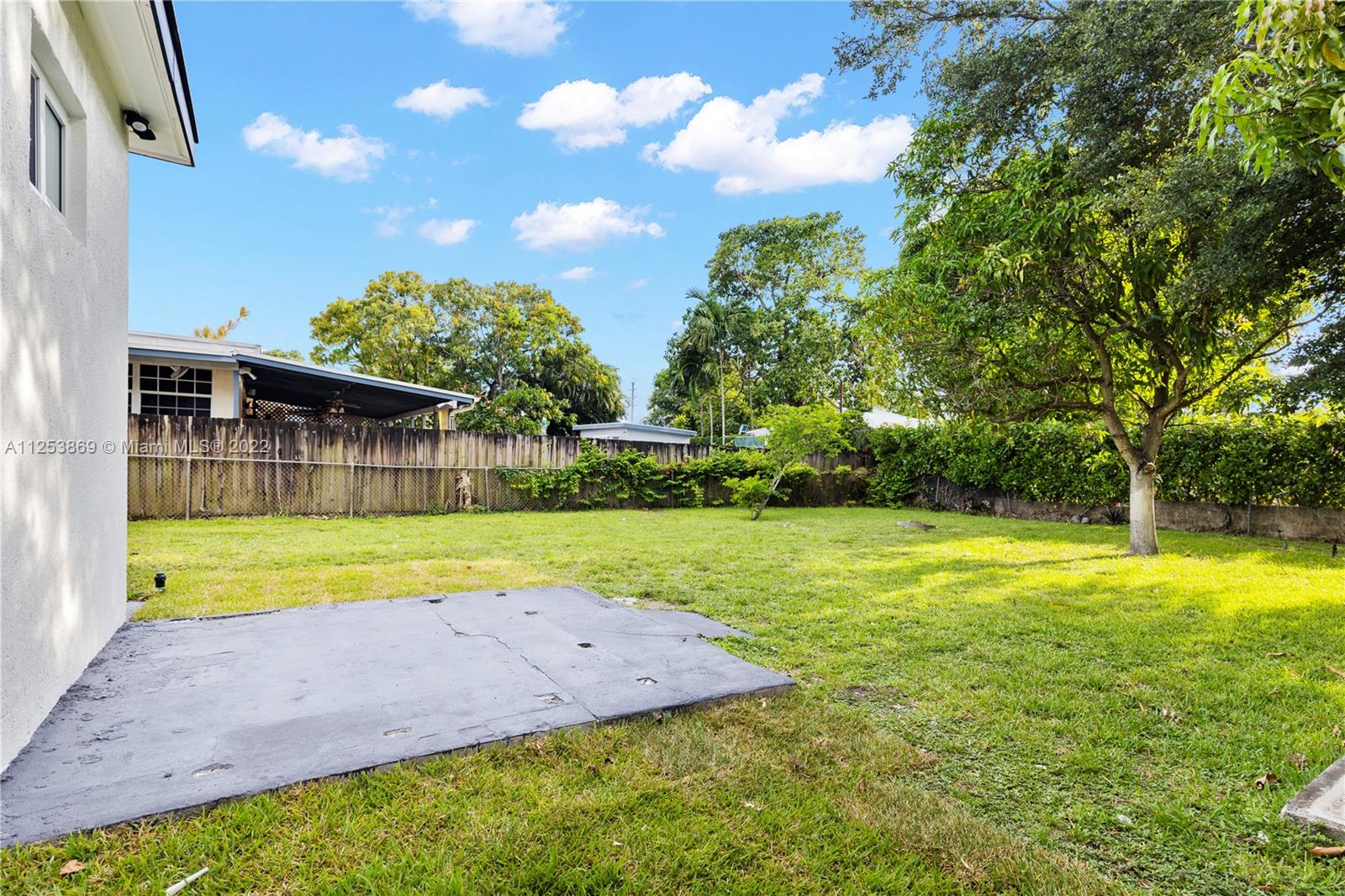 220 SW 64th Ct