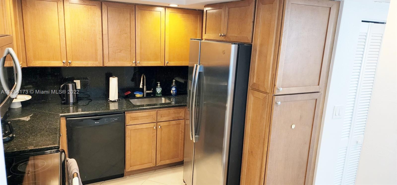 5600 Collins Ave Unit: 17W