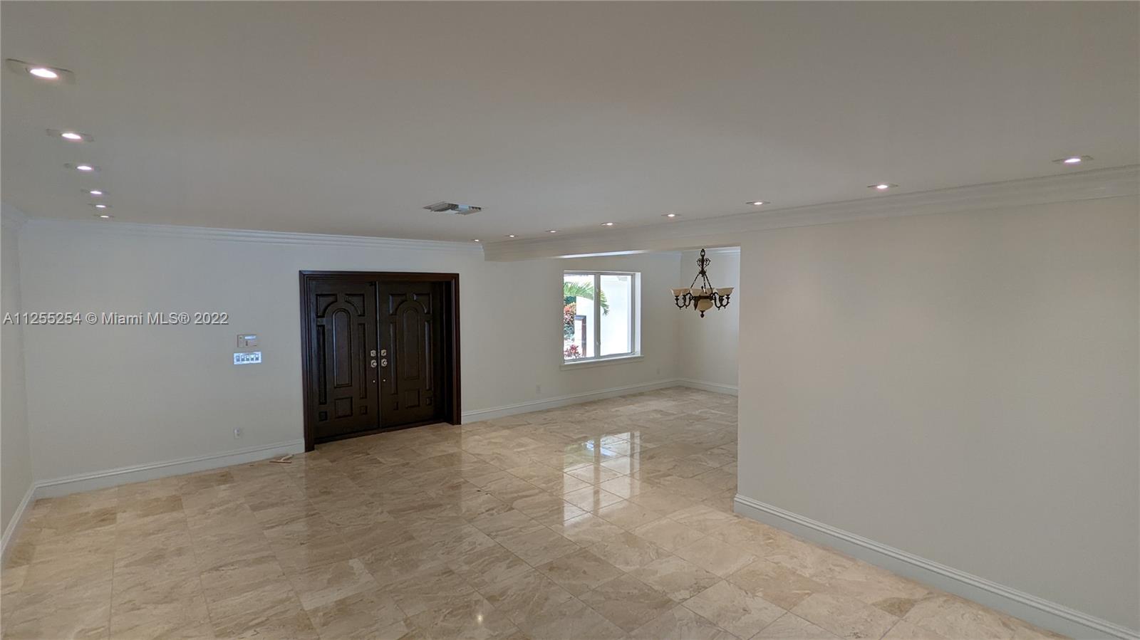 615 San Esteban Ave