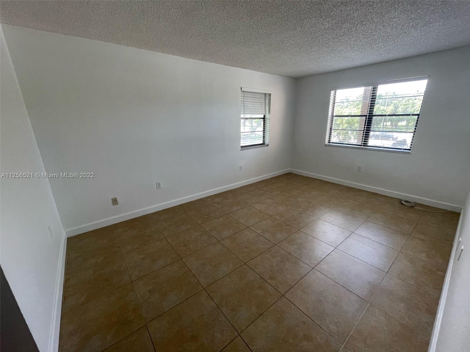 10425 SW 112th Ave Unit: 201