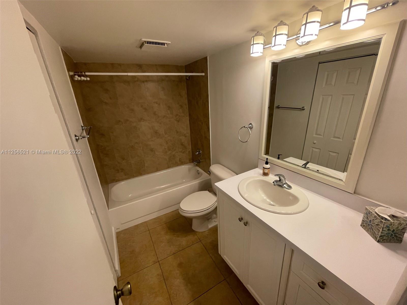 10425 SW 112th Ave Unit: 201