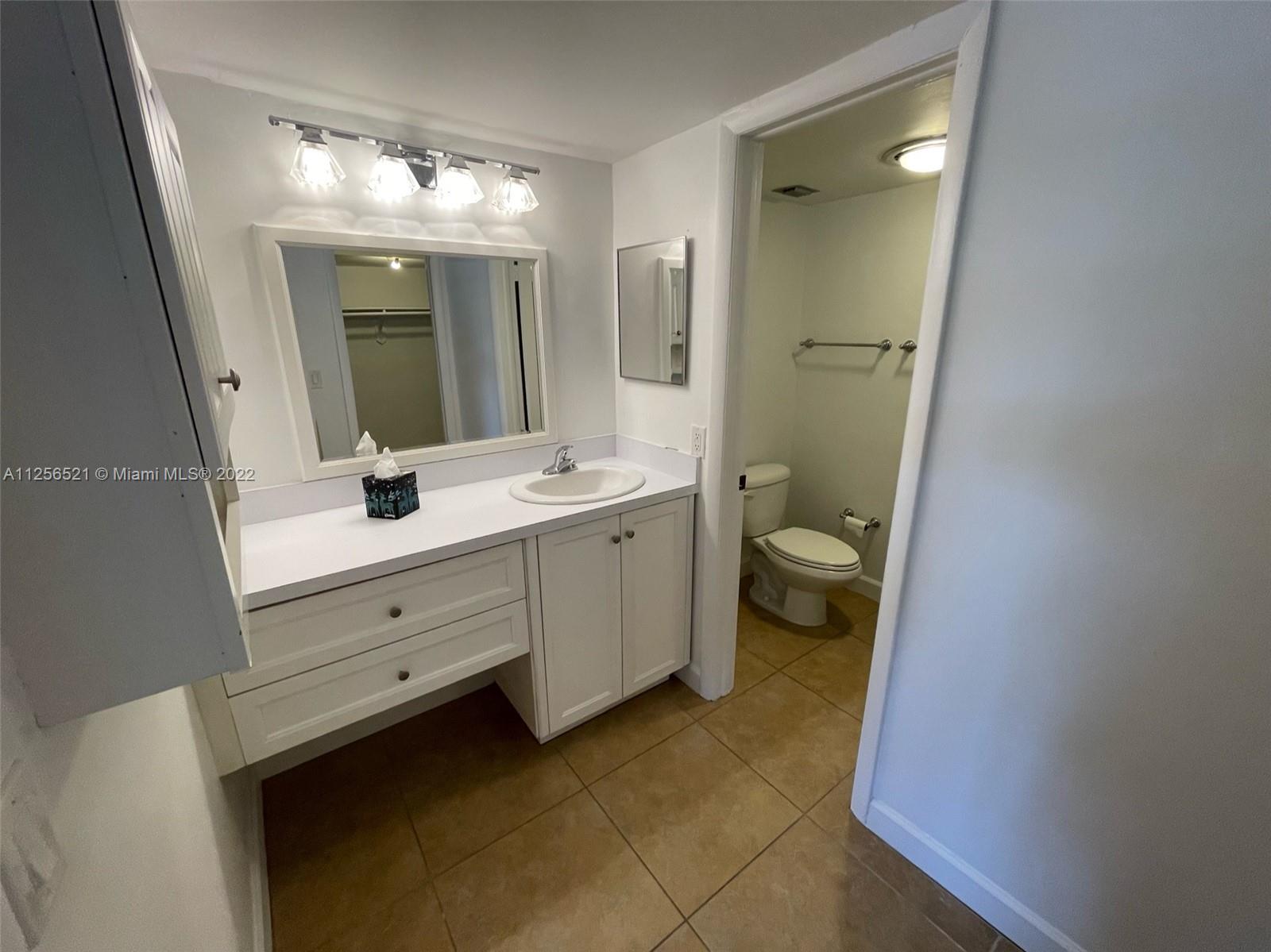 10425 SW 112th Ave Unit: 201