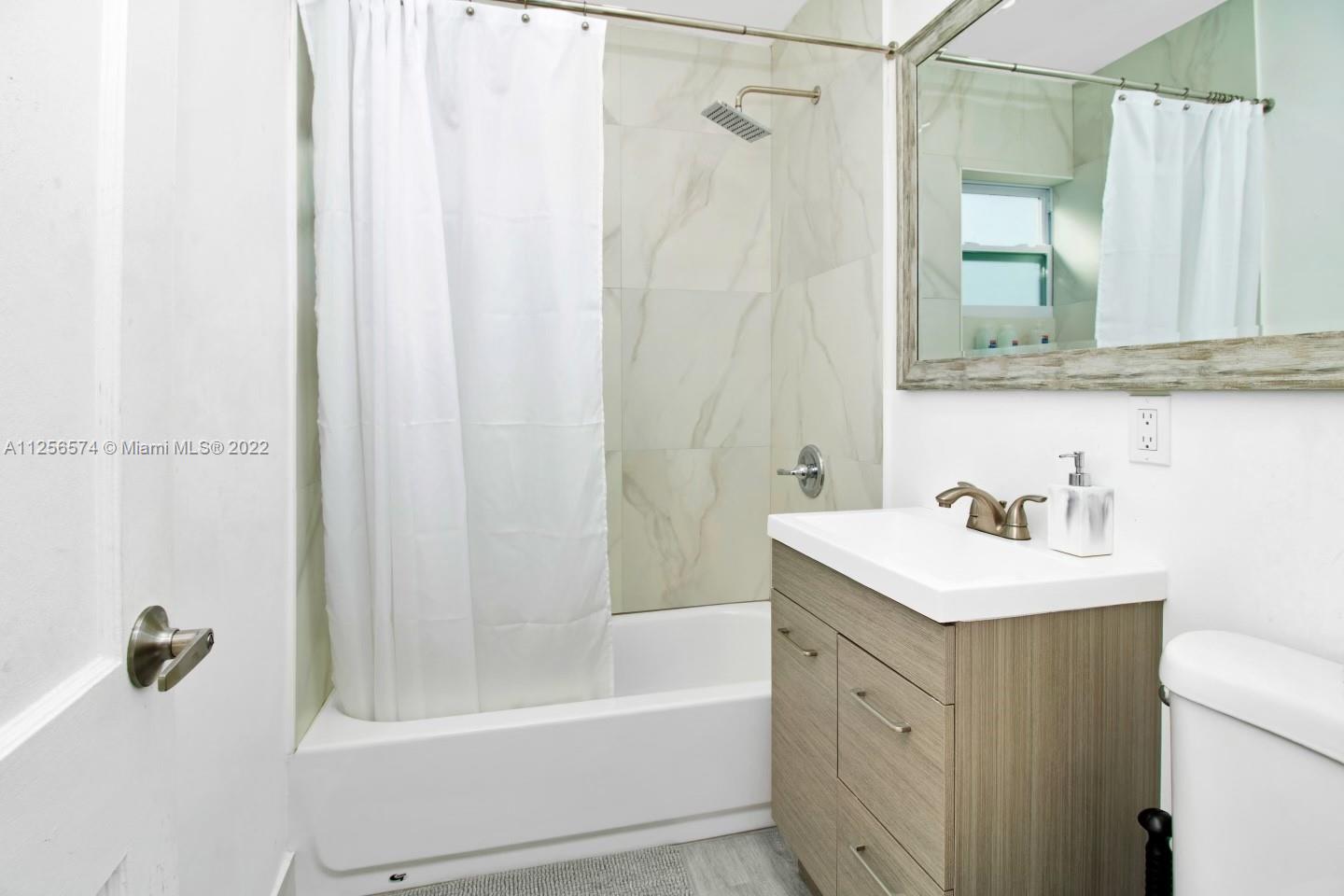 2604 Fletcher Ct
