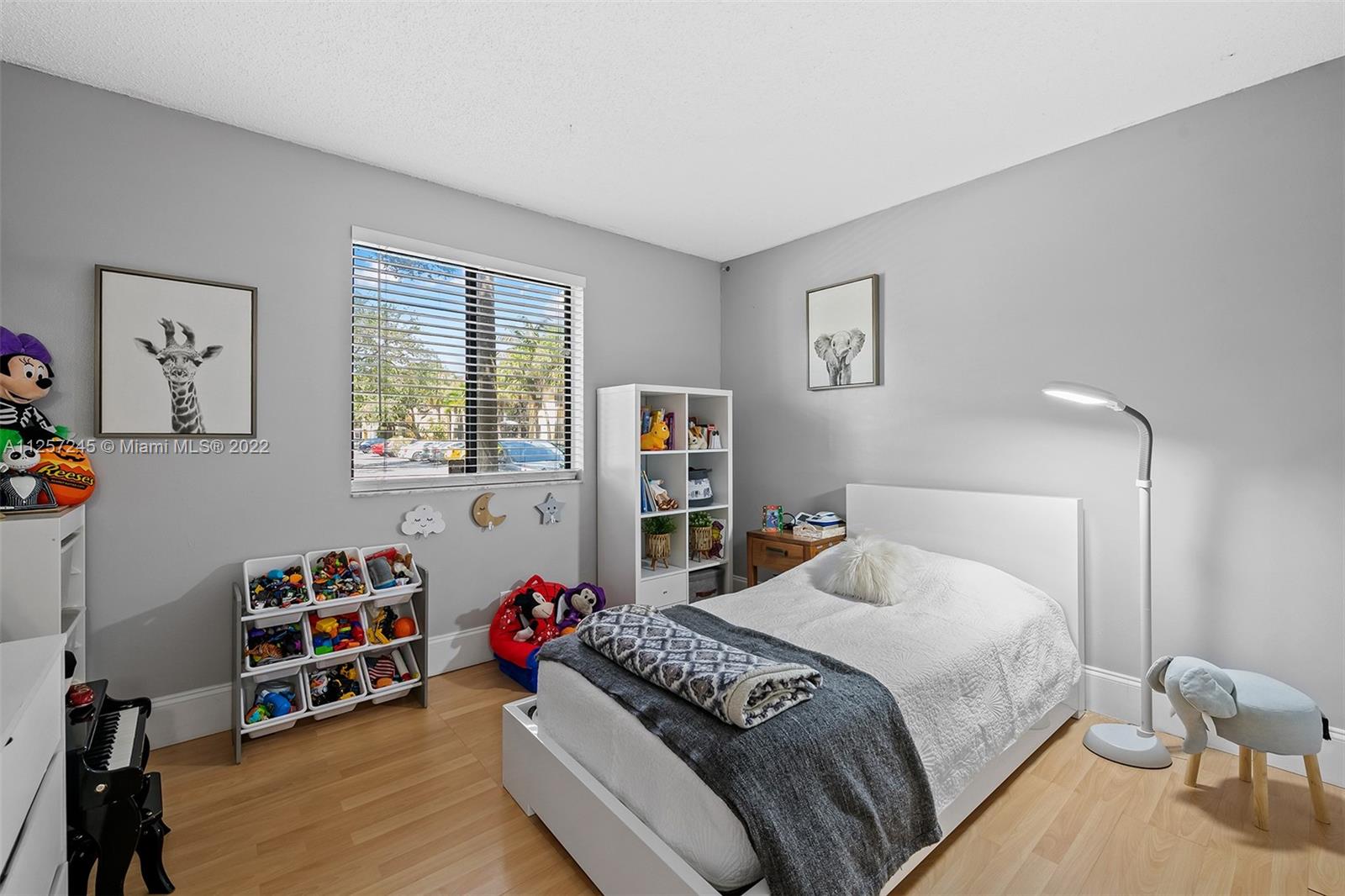 3005 N Oakland Forest Dr Unit: 102