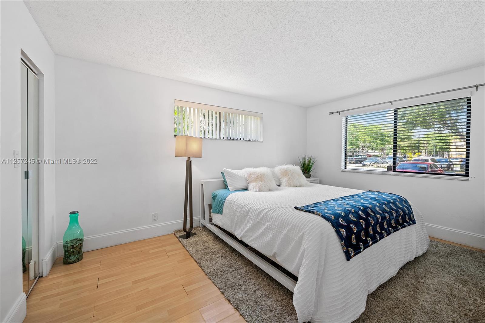 3005 N Oakland Forest Dr Unit: 102