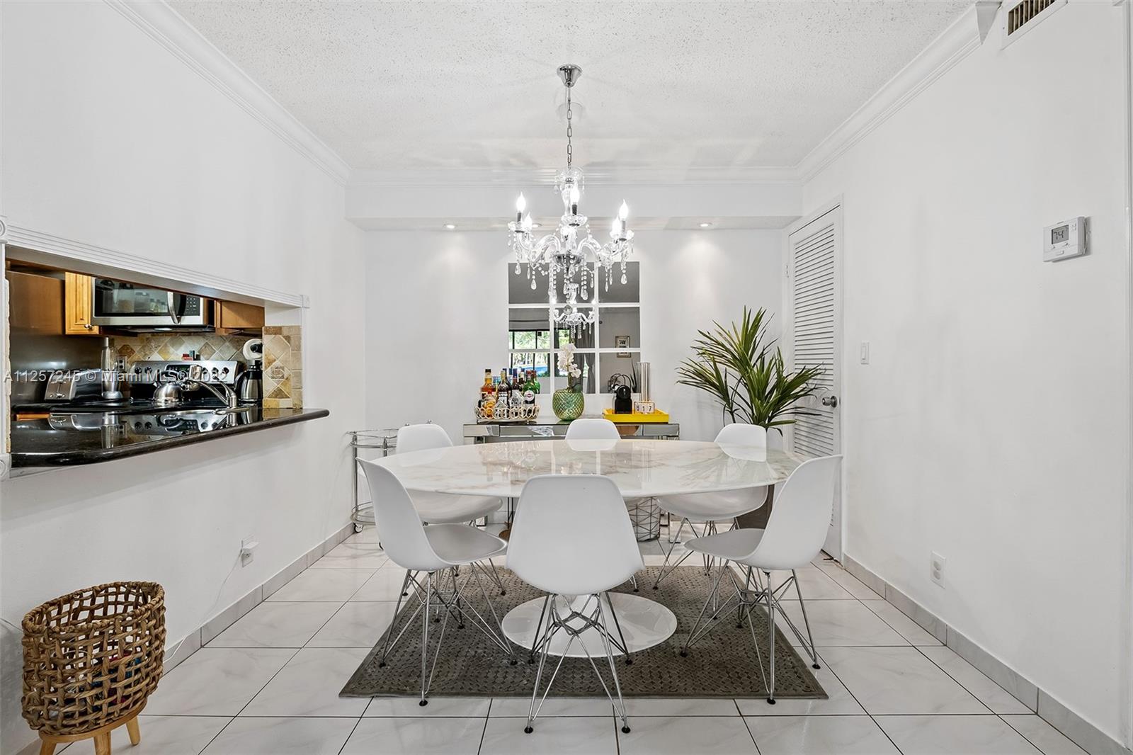 3005 N Oakland Forest Dr Unit: 102